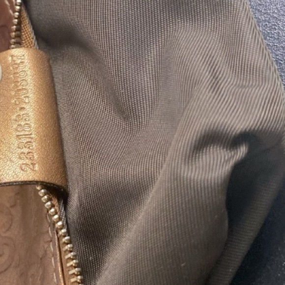 56. Gucci Gold Metallic Key Pouch sima coin case interlocking GG Made in Italy - Picture 9 of 10
